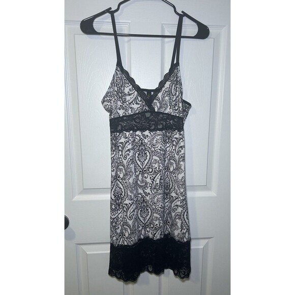 Marilyn Monroe Intimates Women’s Satin & Lace Sleepwear Size Large NWOT - Picture 1 of 8